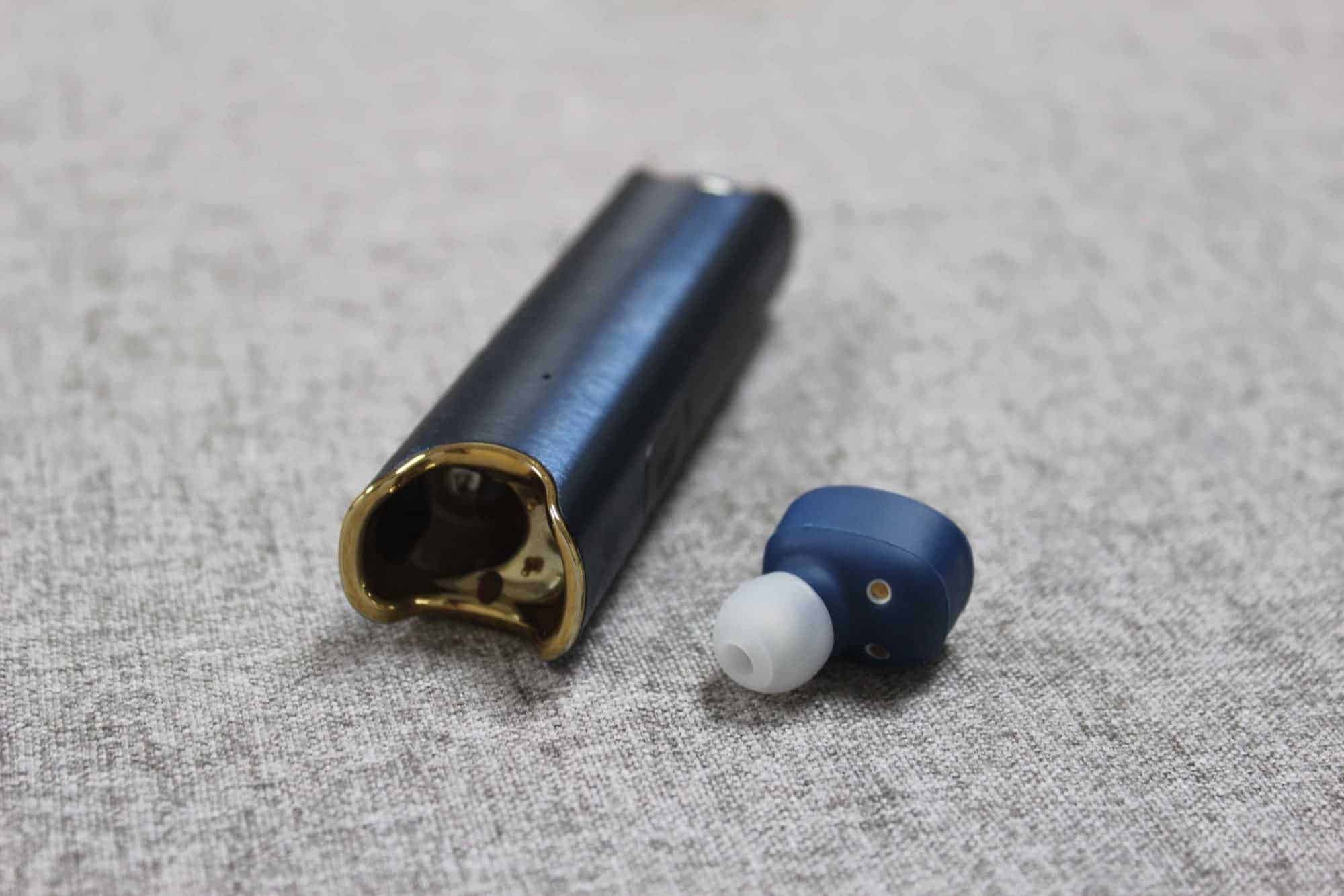 S2藍芽耳機充電倉結構