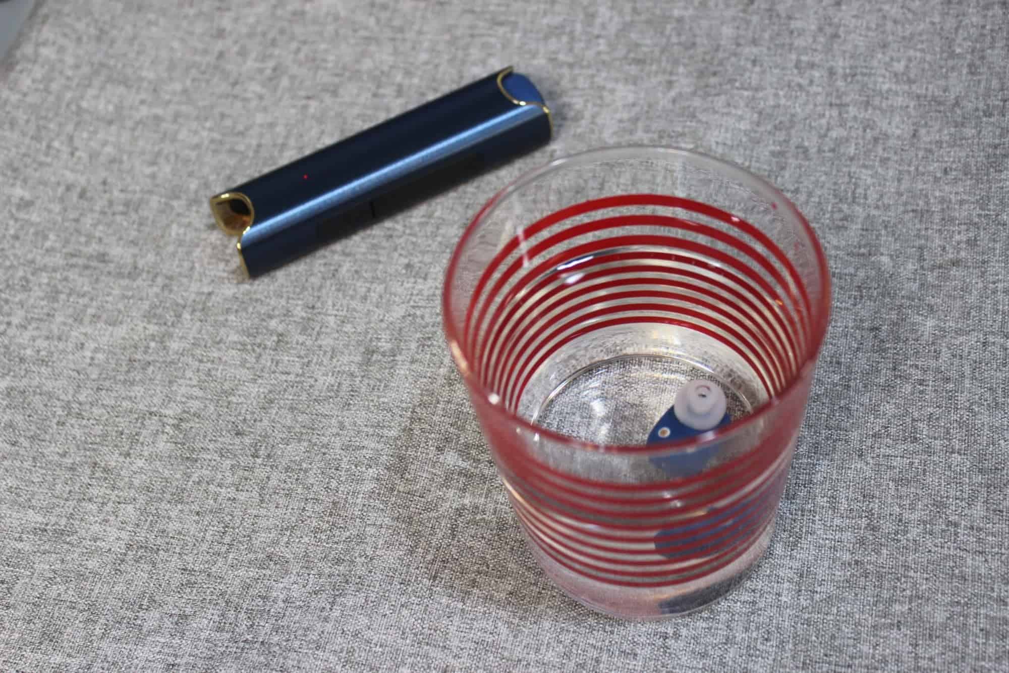 S2藍芽耳機丟到水裡