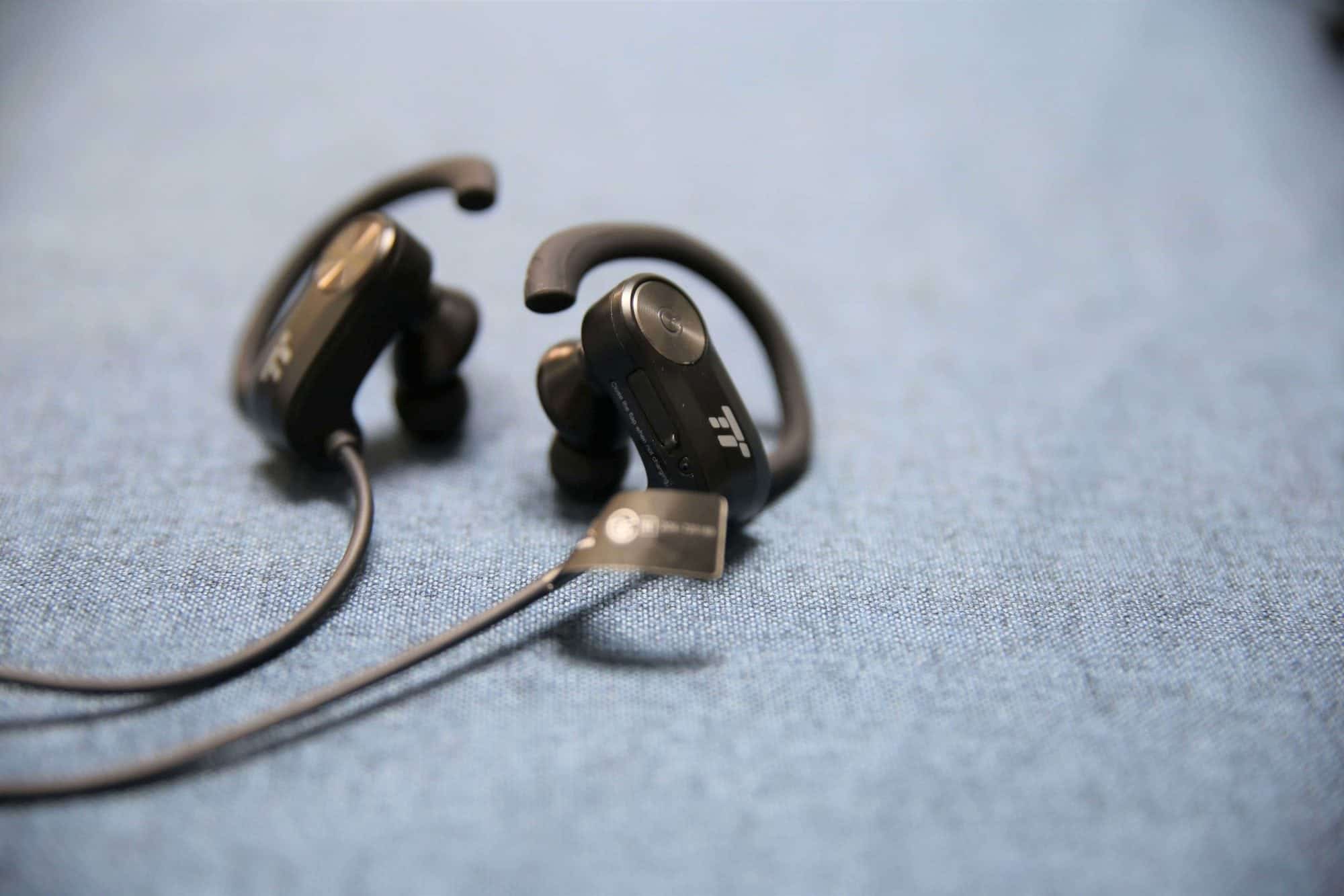 CP值完勝Beats Powerbeats3 Wireless的耳掛式藍芽運動耳機!?-TechTeller (科技說)