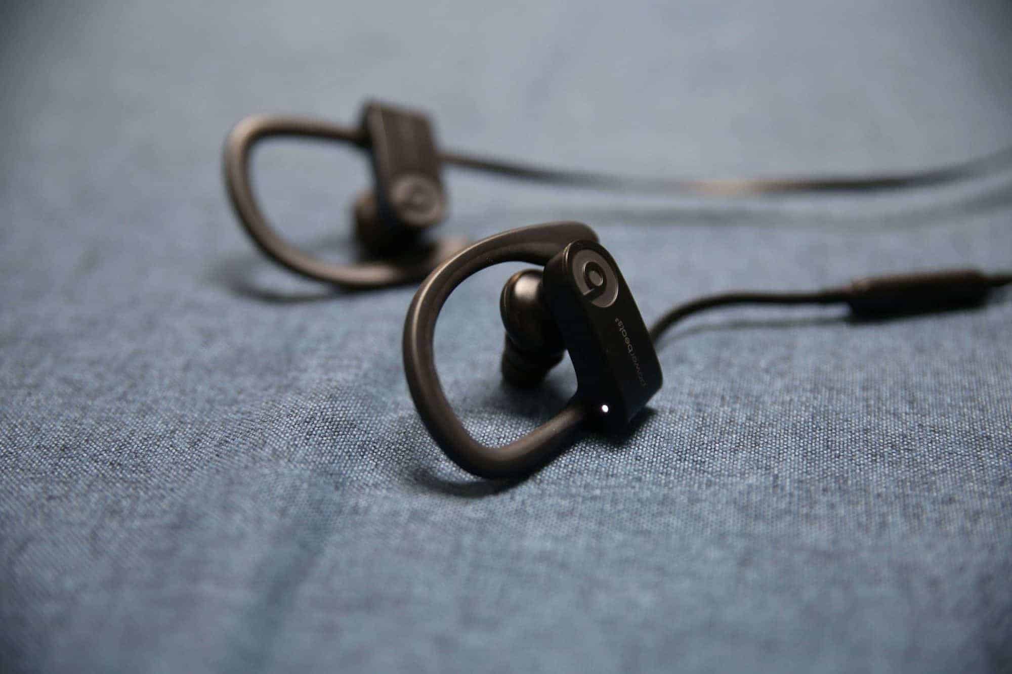 CP值完勝Beats Powerbeats3 Wireless的耳掛式藍芽運動耳機!?-TechTeller (科技說)