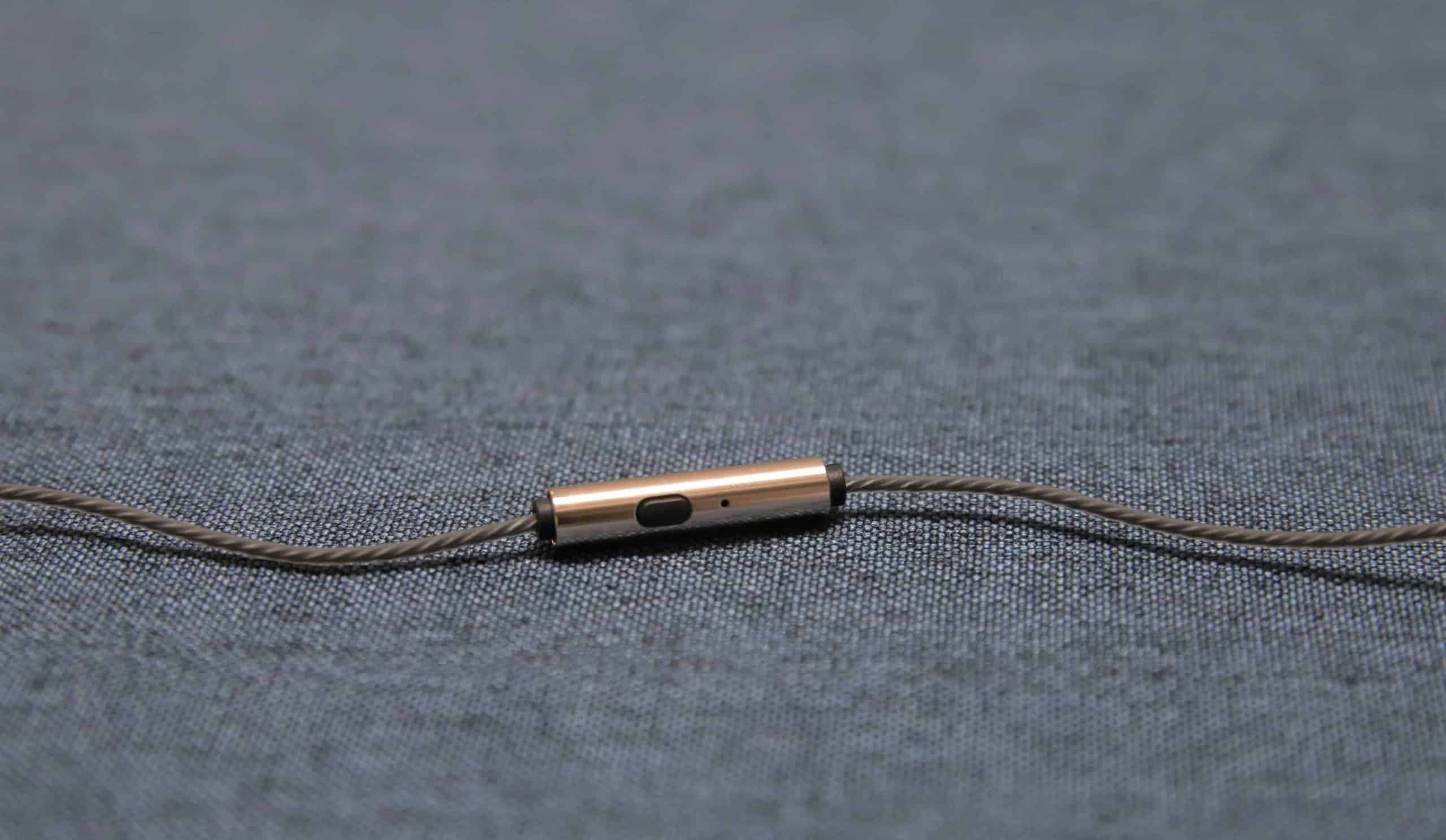 AIWA愛華最新千元內高CP值有線入耳式耳機 - AIWA EW101GN-TechTeller (科技說)