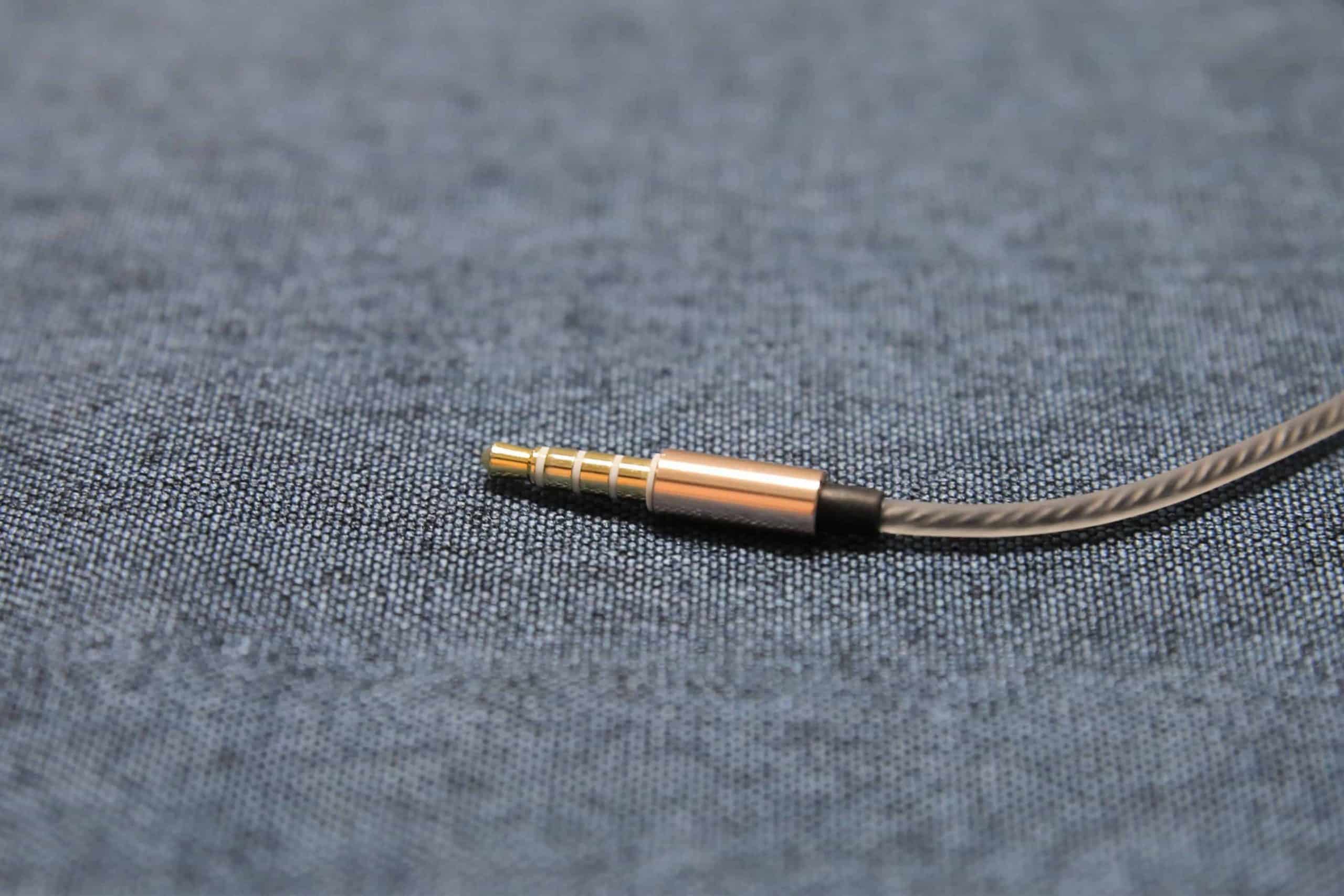 AIWA愛華最新千元內高CP值有線入耳式耳機 - AIWA EW101GN-TechTeller (科技說)