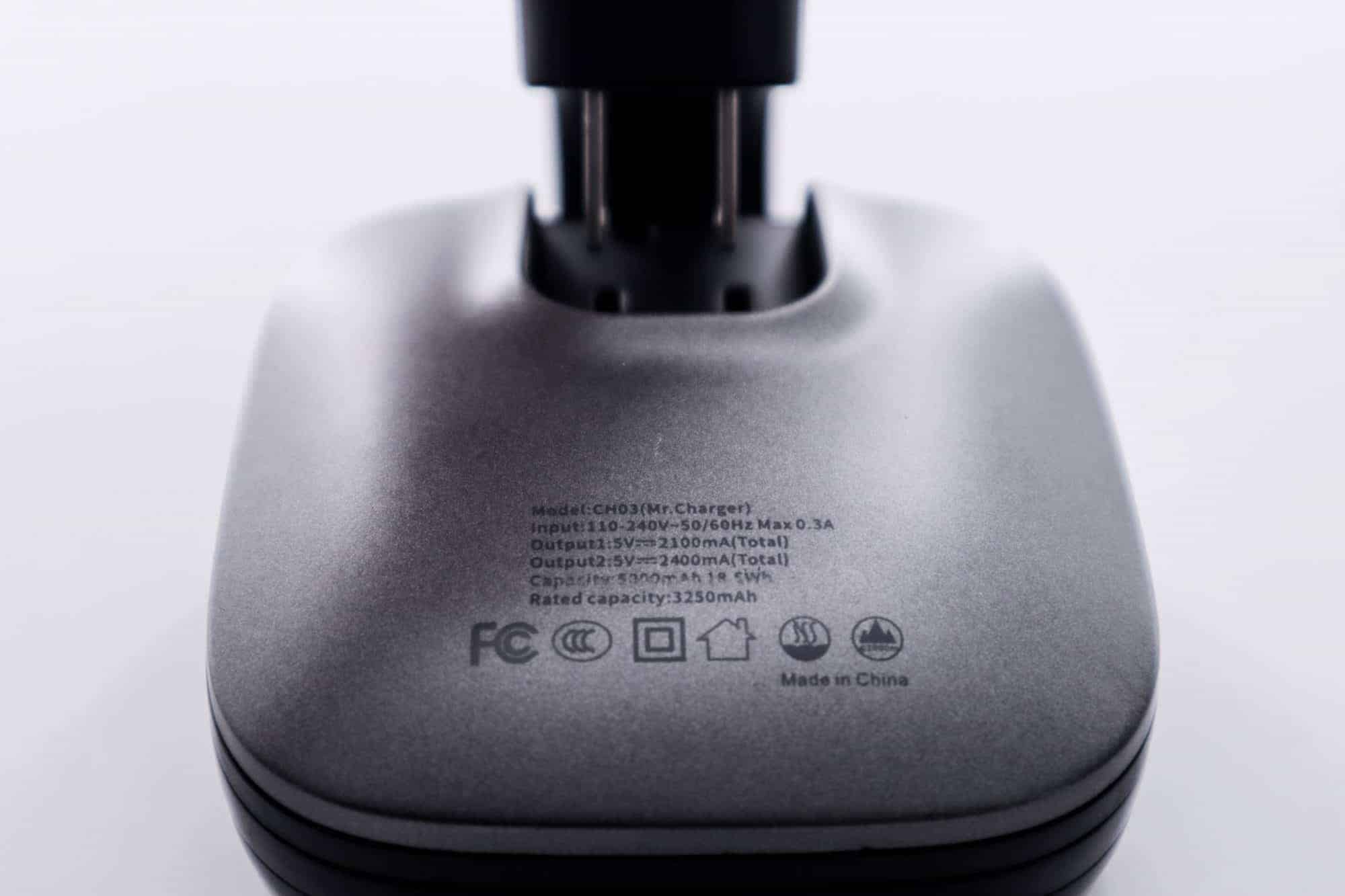 行動電源自帶充電線?MR CHARGER 5000(CH03)行動電源推薦|TechTeller