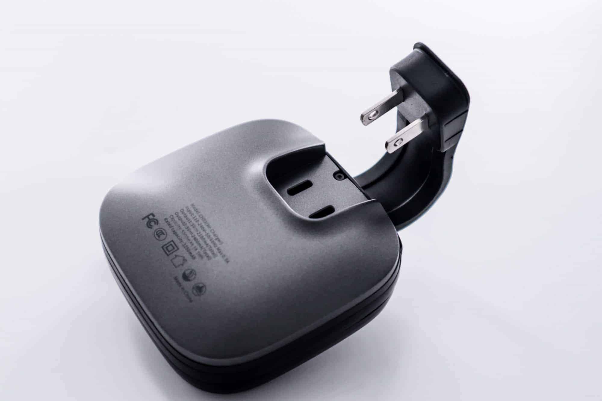 行動電源自帶充電線?MR CHARGER 5000(CH03)行動電源推薦|TechTeller